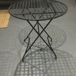Folding Round Metal Outdoor Table 