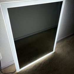 Used 24x30 Lighted Mirror For 50dlls (Alvernon & Valencia)