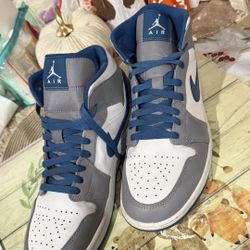 Jordan 1 Mid True