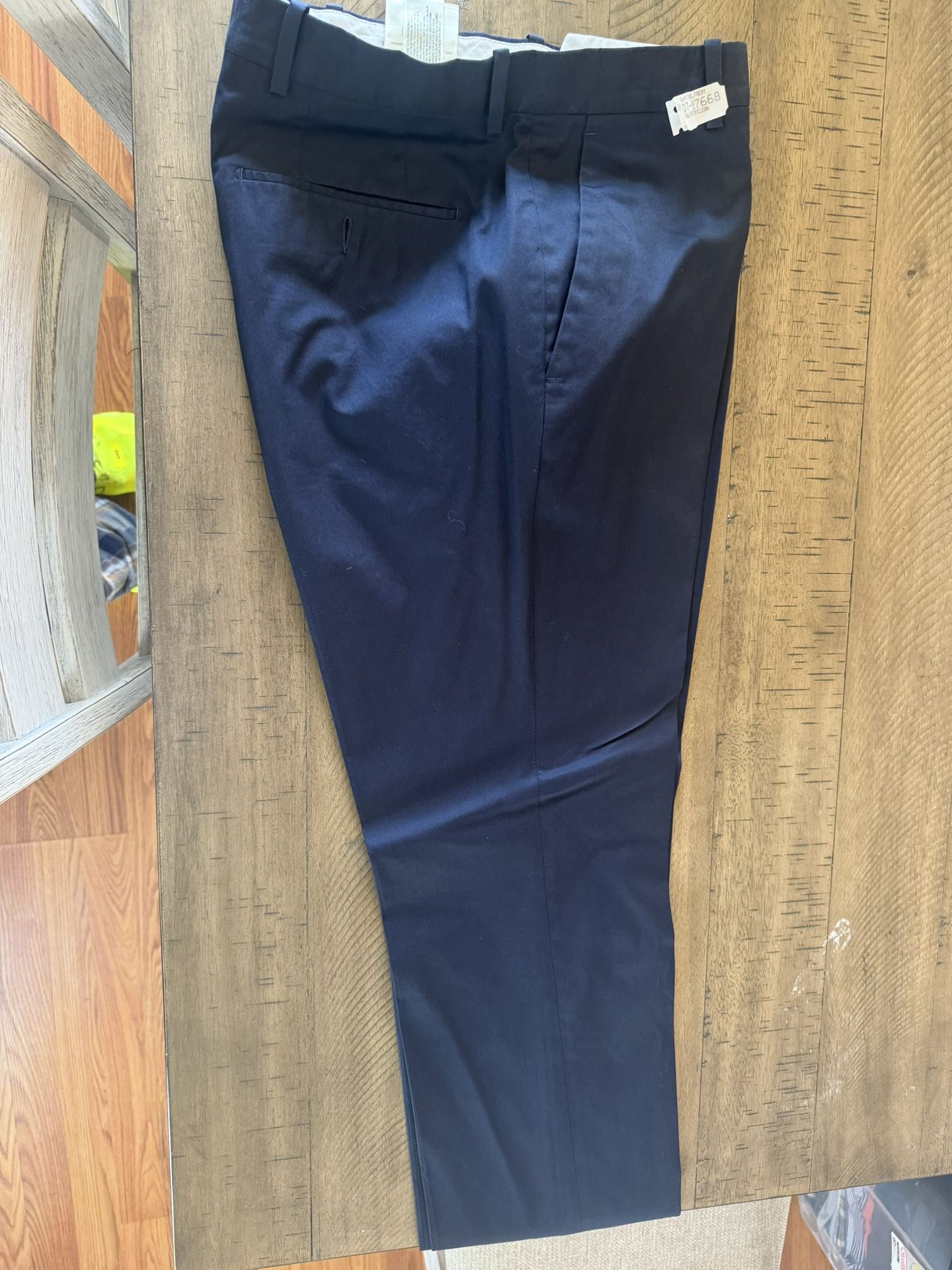 Burberry Dress Pants Men 32/30 PICK UP ZION ILLINOIS