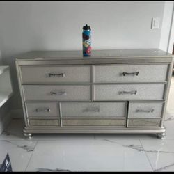 Grey Dresser