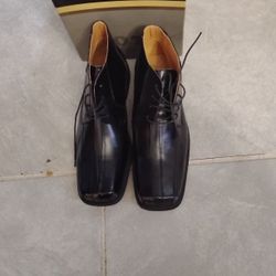 Men's Black Boots Size 10