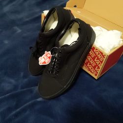 Brand New Black Vans Never Worn Size US Men's 10.
