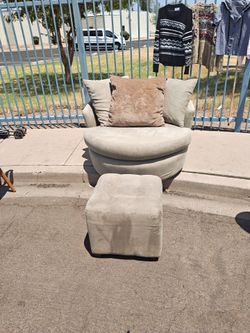 Couch/ chair