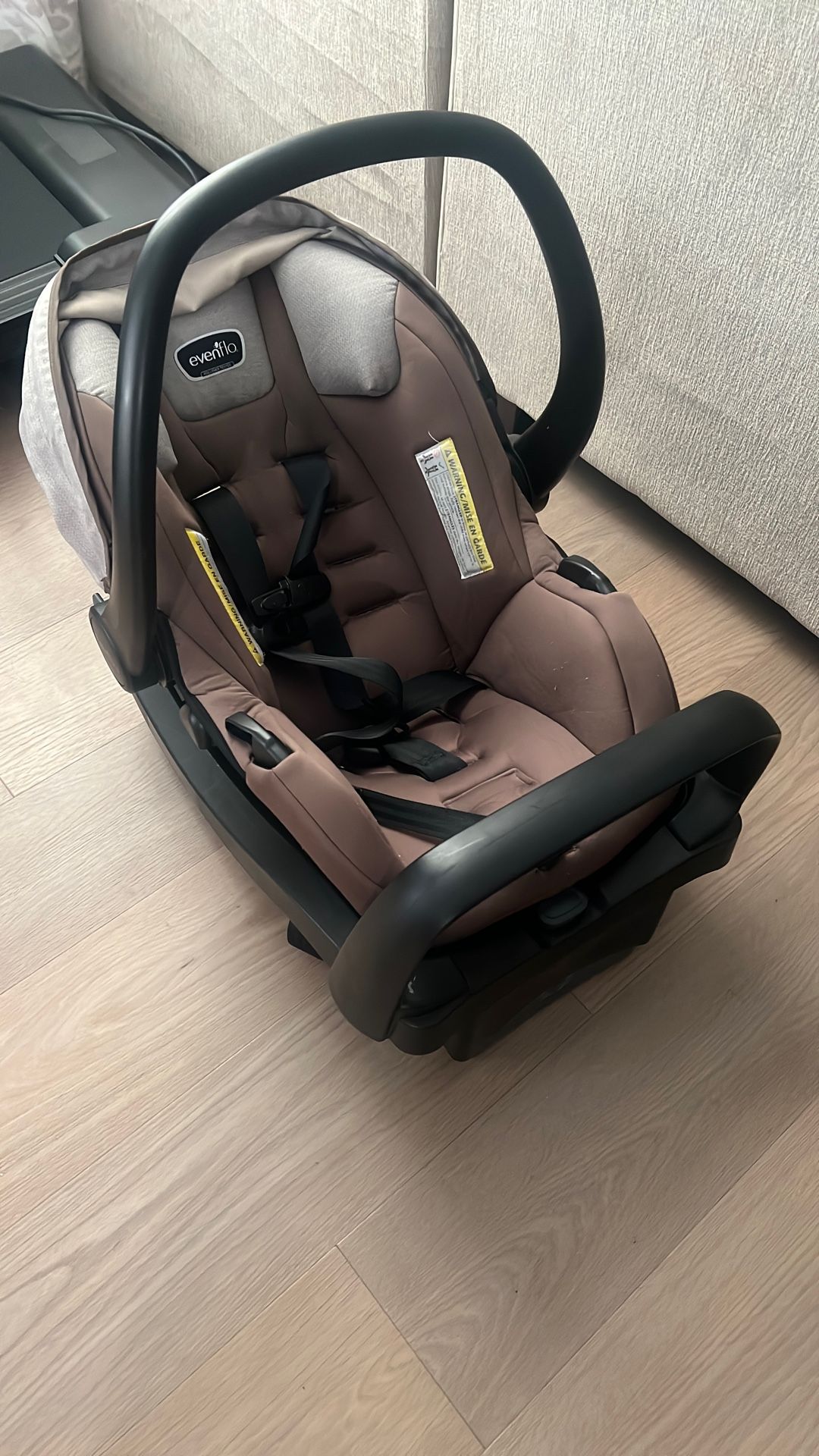 Evenflow Car seat And Base