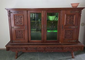 Antique Carved Oak Highboard, Mid Century Renaissance Revival Beautiful antique oak