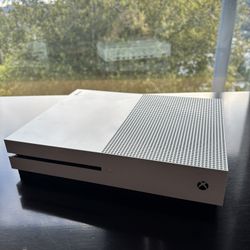 Xbox One S With Controller