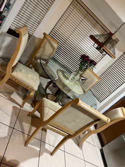 Glass Top Dining Table with 5 Chairs Broyhill high end set