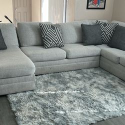 Couch And Chairs 