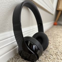Beats Solo 2 Wireless