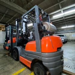 TOYOTA forklift for sale LOW HOURS