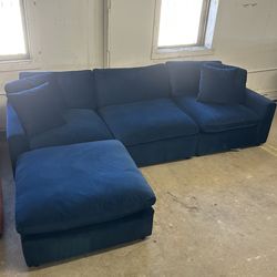  Sectional Couch 