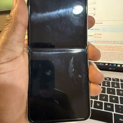 Samsung Z Flip 3 – Unlocked – 128GB