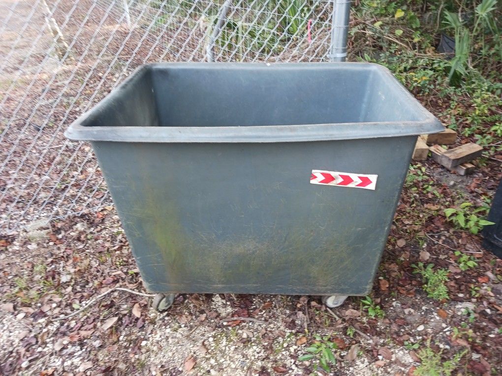 Commercial Size Laundry Tub