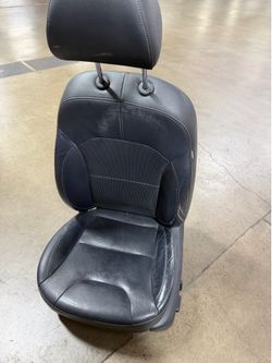 2019 Kia Niro Front Driver Side Seat (With Wire Harness, No Motor)