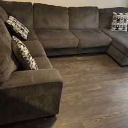 Ballinasloe 3ps Sectional Couch - Gently Used