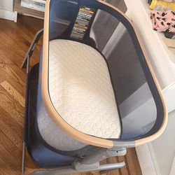 Maxi Cosi Basinet IORA  - Blue