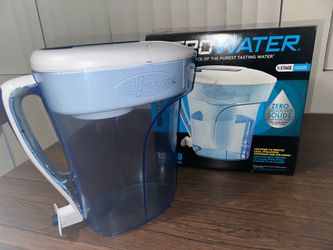 Water pitcher
