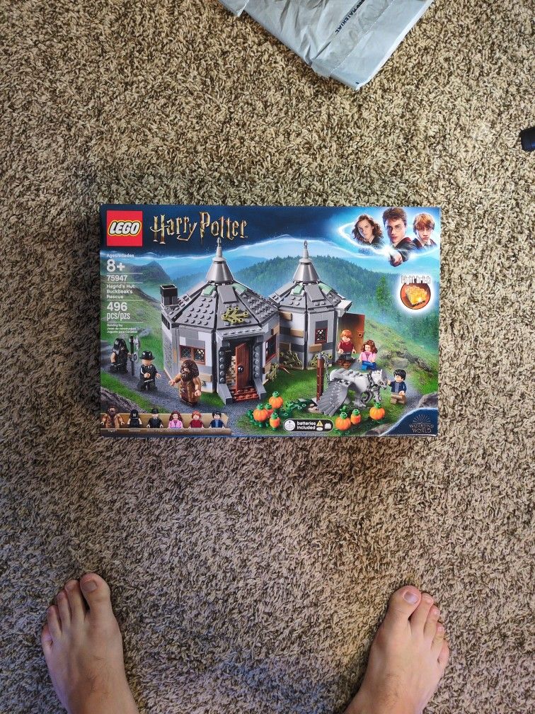 NEW IN BOX LEGO Harry Potter Hagrid's Hut Buckbeak's Rescue 75947