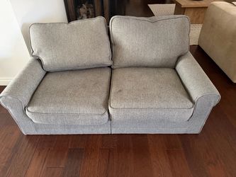 Free loveseat - Sealy