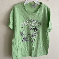 This is a commemorative T-shirt purchased from the Norwegian Jewel cruise ship of Norwegian Cruise Line. • Theme design: The front is printed with "Cr