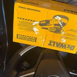 Dewalt Orbit Sander 