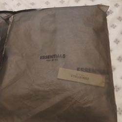 ESSENTIALS FEAR OF GOD(All size small)