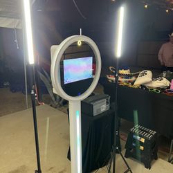 PhotoBooths. 