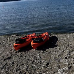 2 Emotion Guster Kayaks + Life Jackets – Ready for the Water!