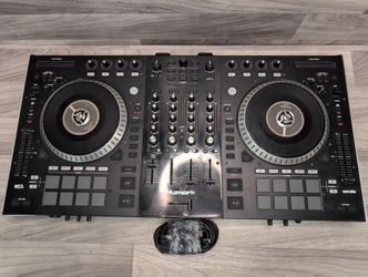 Numark NS7II DJ Controller (A1D022445)