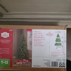 6ft Christmas Tree(brand New ) 20$firm Price