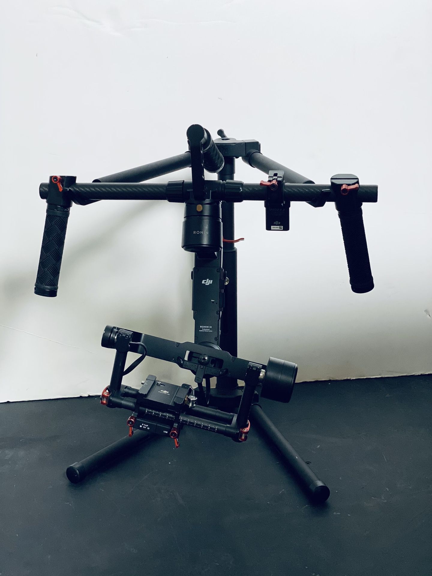 DJI RONIN-M 3-Axis Handheld Gimbal Stabilizer. Canon Nikon Sony camera steady Remote 2 BATTERIES
