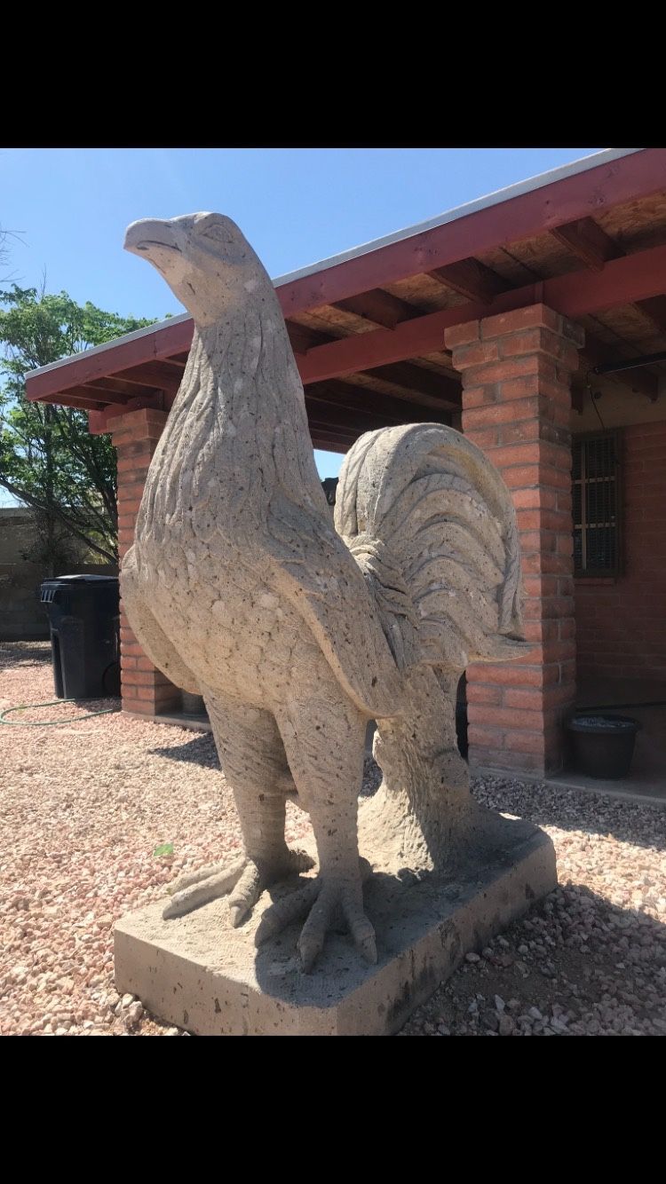 Gallo De Piedra Cantera
