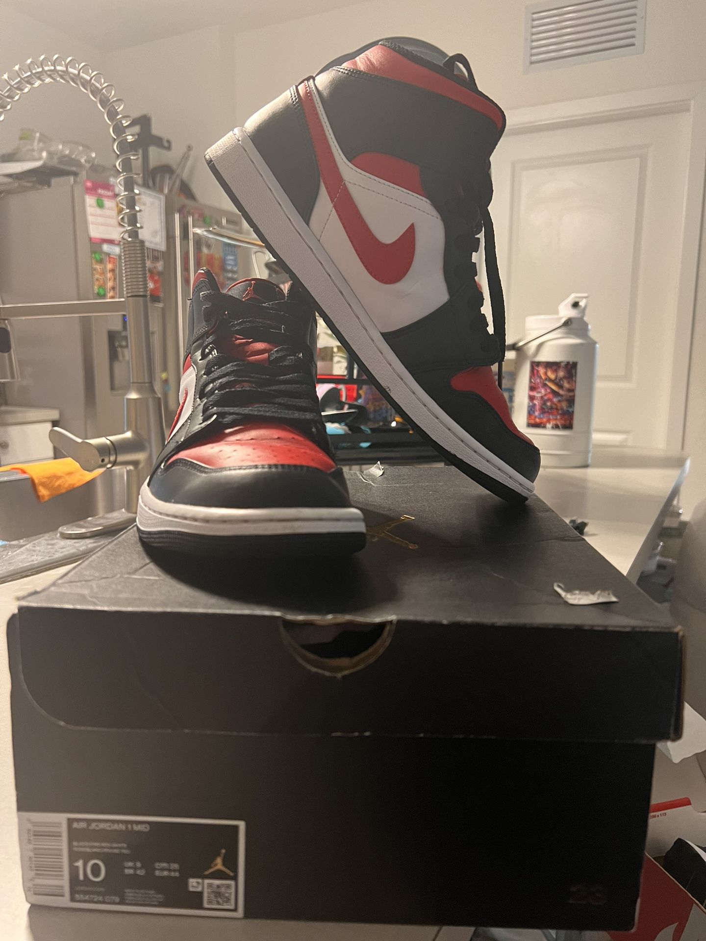 Air Jordan 1 Mid 10 Size