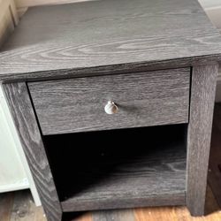 One Drawer Nightstand 