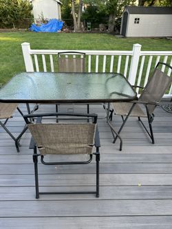 Rectangular Table With 4 Folding Chairs 