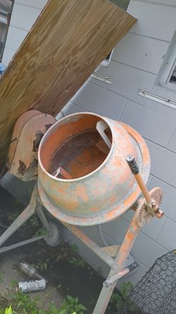 Concrete mixer