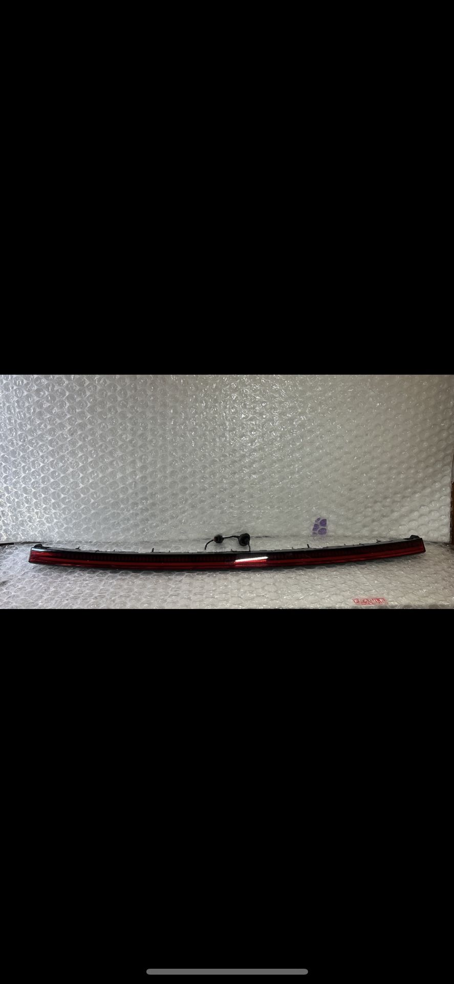 2022-2024 KIA EV6 REAR CENTER TAIL LIGHT LED USED OEM 92409-CV0