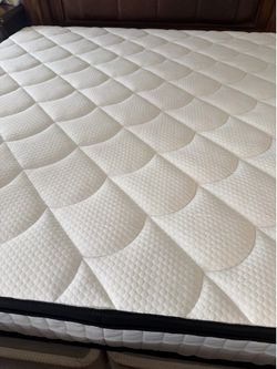 bed with brand new matress