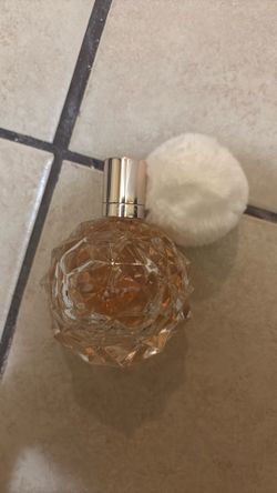 Ariana grande perfume