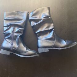 Black Boots Size 6