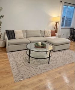 COMFORTABLE SECTIONAL COUCH DELIVERY 🚚