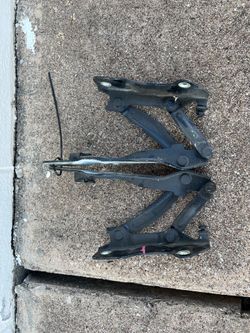KIA SOUL FRONT RIGHT AND LEFT HOOD HINGES OEM 2014-2019
