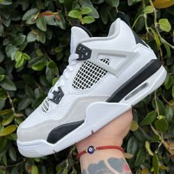 Air Jordan 4 Military Black