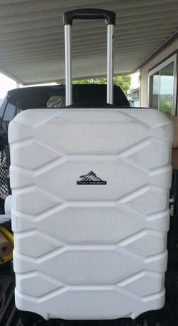 High Sierra Hard Shell luggage with Wheels and Telescopic Handle