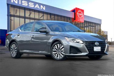 2025 Nissan Altima