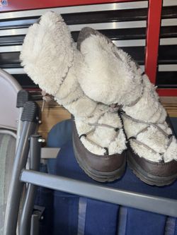 Snow Boots