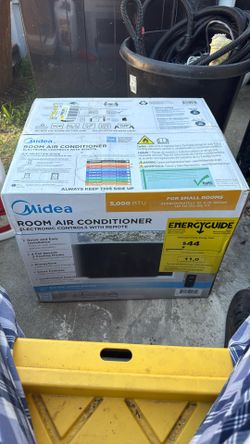 Room Air Conditioner MIDEA BRAND NEW 