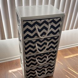 4 Storage Drawer