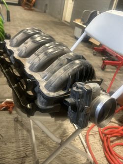 14 GMC Sierra Intake Manifold